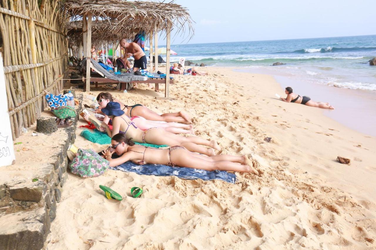 Jayaa Beach Talpe Extérieur photo